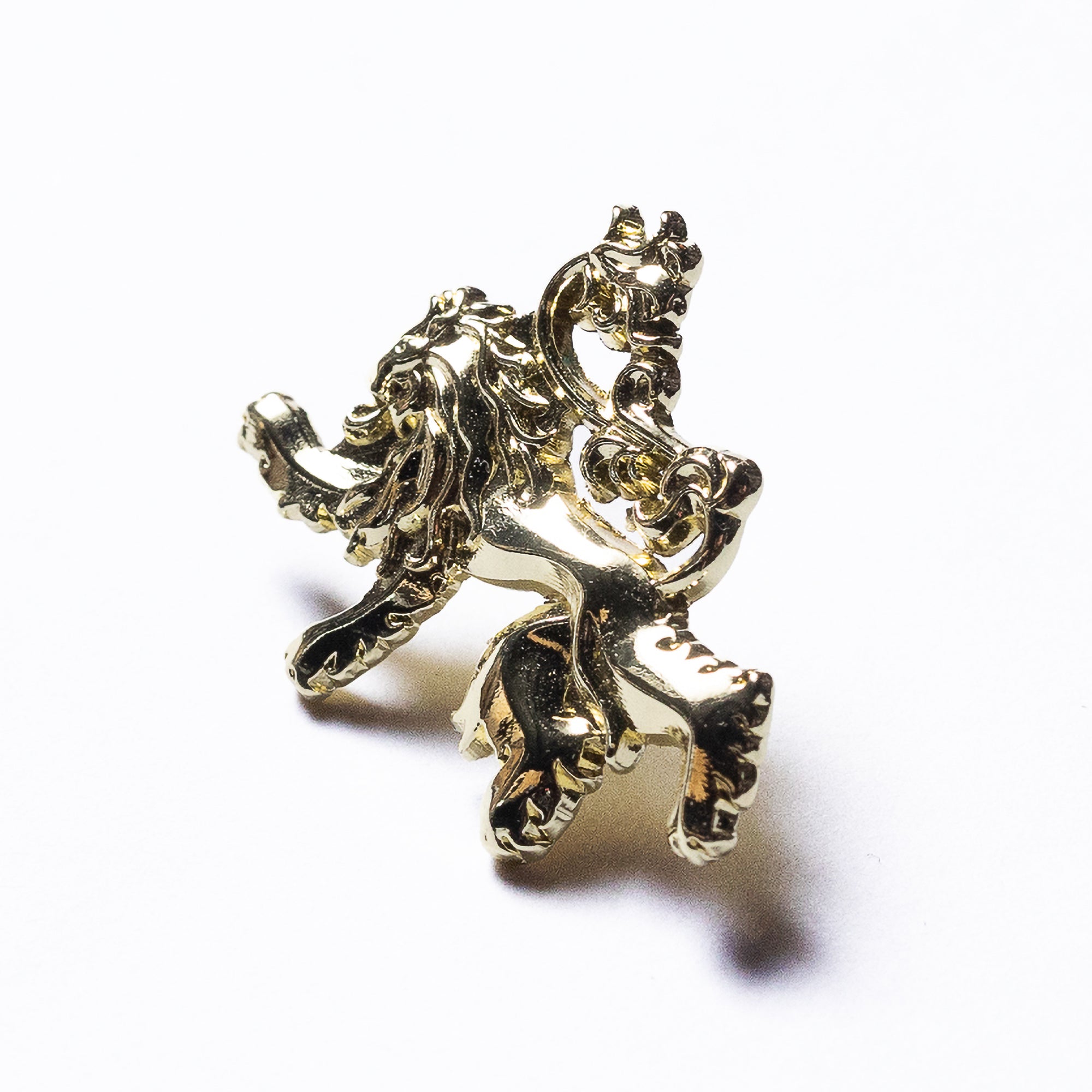 Lannister出品 House Lannister - Collectors Pin – Game of Thrones Studio Tour